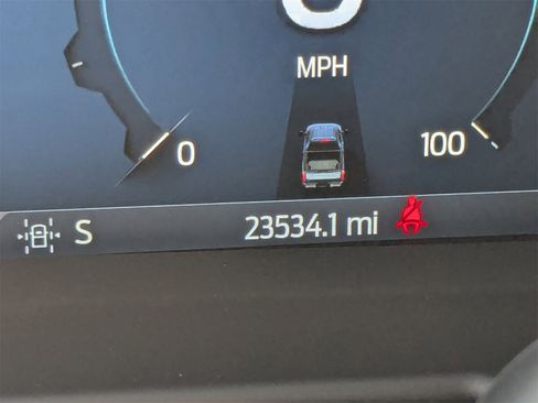 Used 2024 Ford F450 Platinum w/ FX4 Off-Road Package image 33