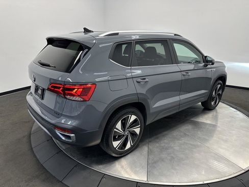 Used 2023 Volkswagen Taos SE AWD/4WD image 7