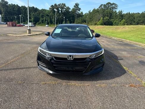 Used 2019 Honda Accord LX image 6