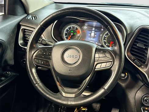 Used 2020 Jeep Cherokee Trailhawk w/ Comfort/Convenience Group image 18