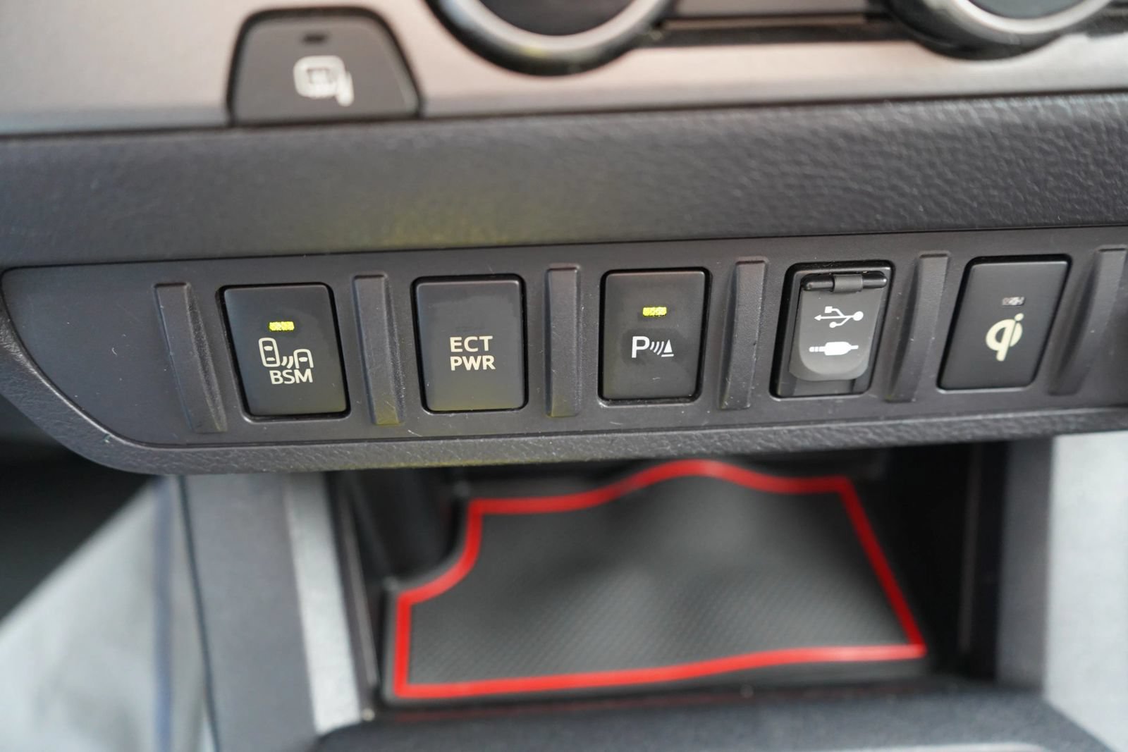 Used 2017 Toyota Tacoma TRD Sport RWD image 14