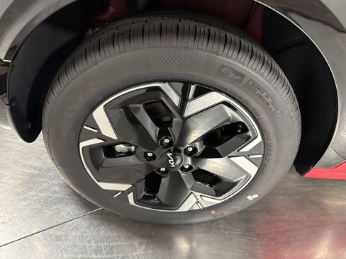 New 2026 Kia Niro Wind w/ Wind Preserve Package FWD image 7