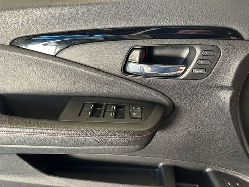 Used 2021 Honda Pilot Black Edition image 19