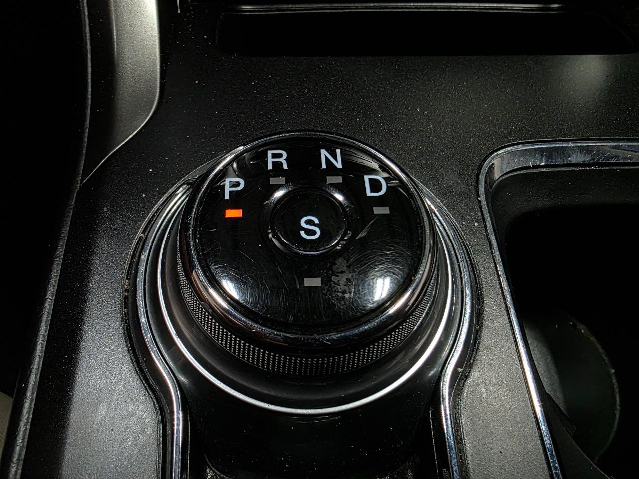 Used 2019 Ford Fusion SEL FWD image 37