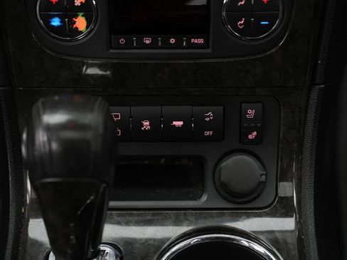 Used 2011 GMC Acadia Denali AWD/4WD image 45