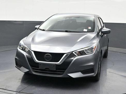Used 2021 Nissan Versa SV FWD image 9