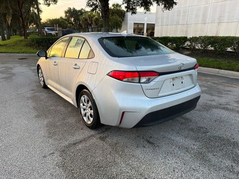 Used 2024 Toyota Corolla LE FWD image 3