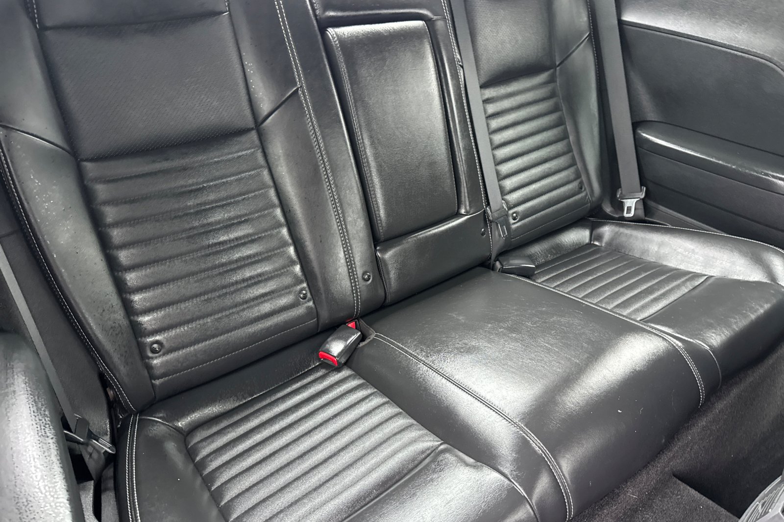 Used 2011 Dodge Challenger RWD image 17