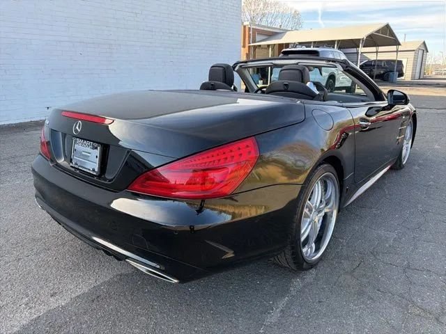 Used 2017 Mercedes-Benz SL 550 image 11