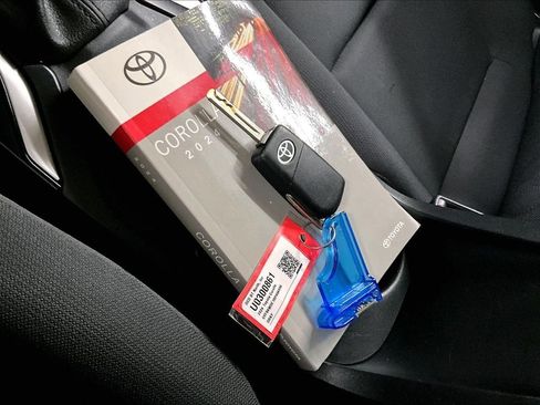 Certified 2024 Toyota Corolla LE FWD image 29