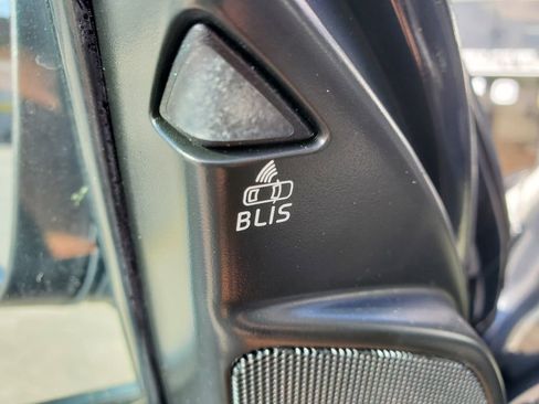 Used 2016 Volvo XC60 T6 w/ Proximity Package image 23