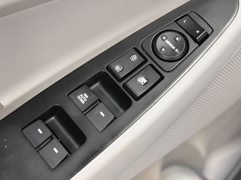 Used 2018 Hyundai Tucson SE image 18