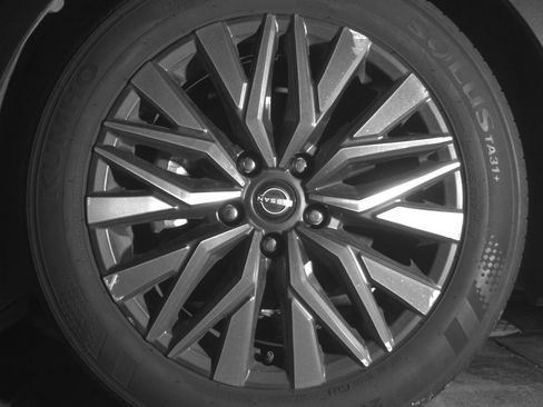 Used 2025 Nissan Altima 2.5 SV image 12