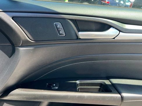 Used 2020 Ford Fusion Titanium AWD/4WD image 36