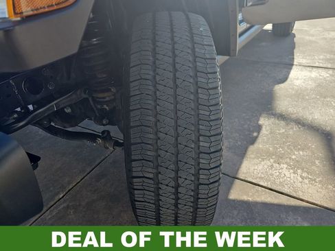 Used 2021 Jeep Gladiator Willys image 32