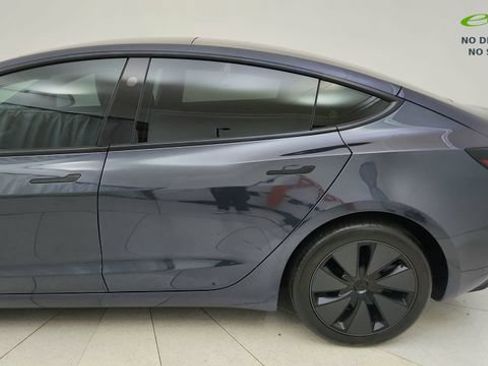 Used 2025 Tesla Model 3 Long Range AWD/4WD image 11