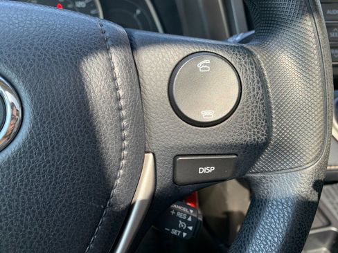 Used 2013 Toyota RAV4 XLE AWD/4WD image 17