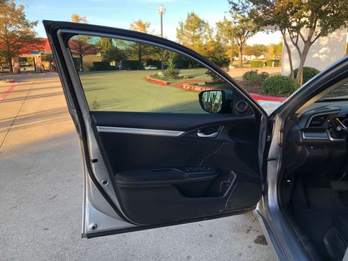 Used 2017 Honda Civic EX-T image 7