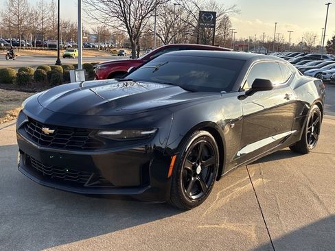 Used 2022 Chevrolet Camaro LT image 8