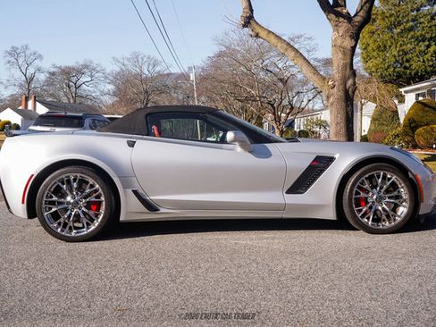 Used 2015 Chevrolet Corvette Z06 w/ 3LZ Preferred Equipment Group image 19