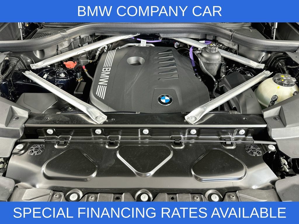 Used 2026 BMW X5 xDrive40i w/ M Sport Package AWD/4WD image 36