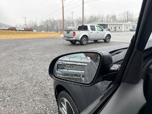 Used 2021 Hyundai Kona Limited w/ Cargo Package image 12