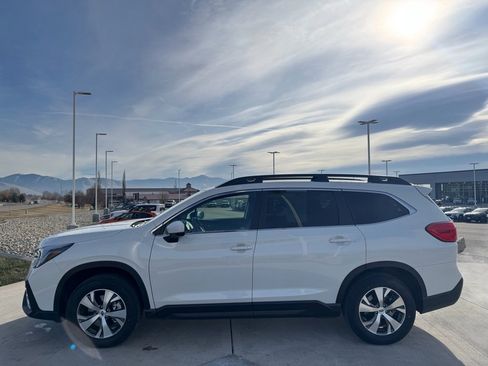 Used 2025 Subaru Ascent Premium w/ Premium Package image 6