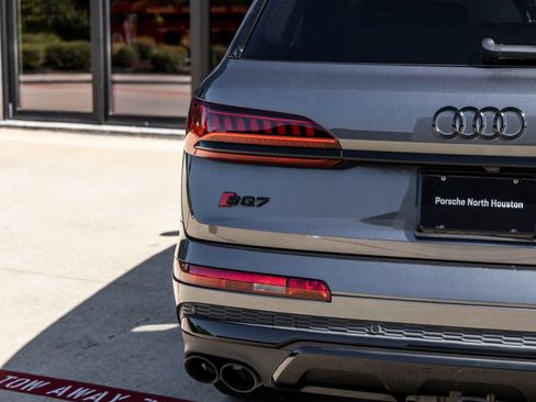 Used 2022 Audi SQ7 Premium Plus AWD/4WD image 11