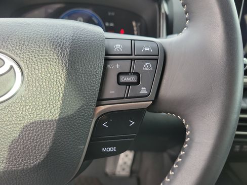 Certified 2025 Toyota Camry SE w/ Convenience Package image 29