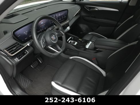 Used 2025 Buick Envision Sport Touring AWD/4WD image 9