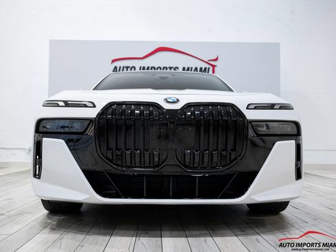 Used 2023 BMW 740i RWD image 32