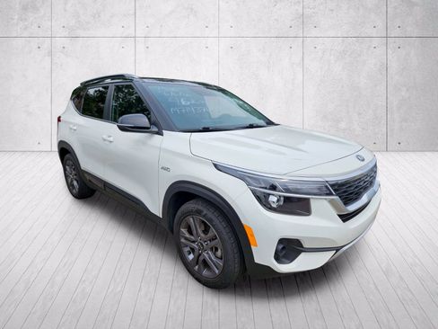 Used 2021 Kia Seltos S AWD/4WD image 1