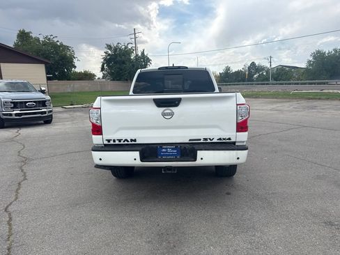 Used 2023 Nissan Titan SV w/ SV Convenience Package AWD/4WD image 8