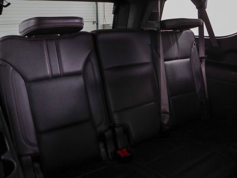 Used 2024 Chevrolet Suburban RST w/ Luxury Package AWD/4WD image 34