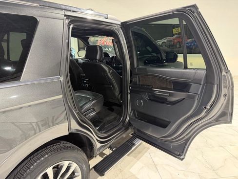 Used 2018 Ford Expedition Limited w/ Equipment Group 301A image 15