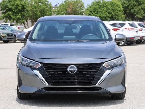 Used 2025 Nissan Sentra SV w/ Trunk Package FWD image 2