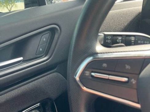 Used 2024 Honda Prologue EX image 9