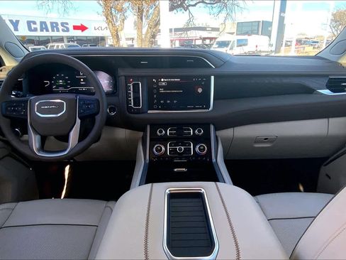 Used 2023 GMC Yukon Denali image 15