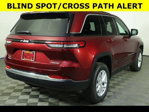 New 2025 Jeep Grand Cherokee Laredo X w/ Luxury Tech Group I image 9