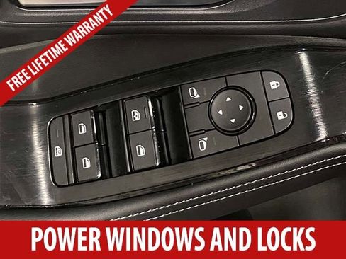 Used 2025 Nissan Rogue SV FWD image 9