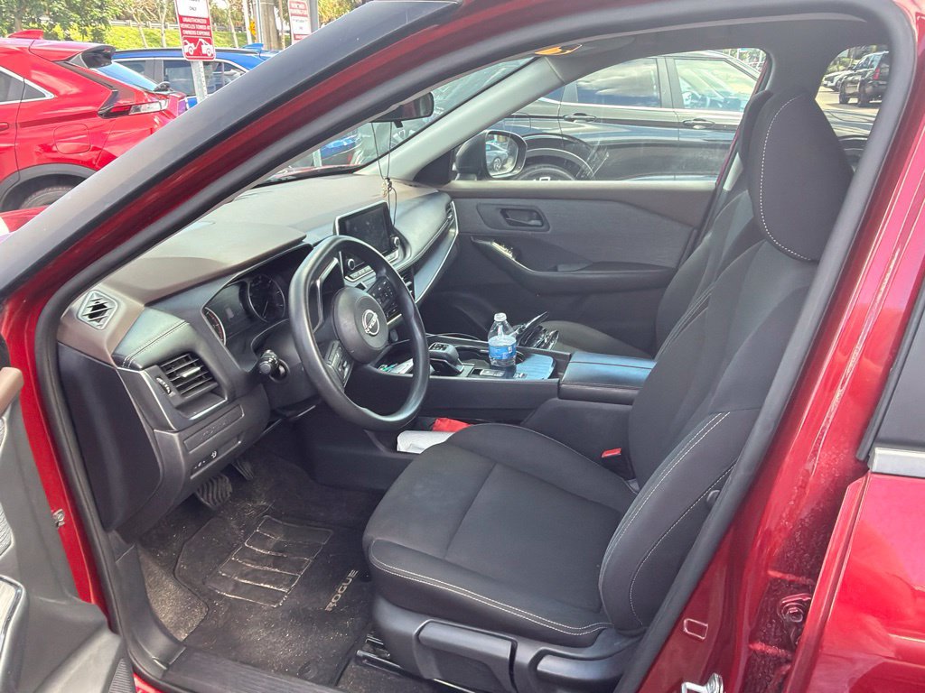 Used 2023 Nissan Rogue S FWD image 9