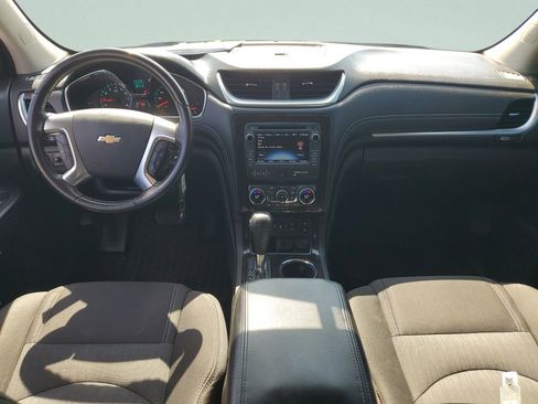 Used 2017 Chevrolet Traverse LT FWD image 11