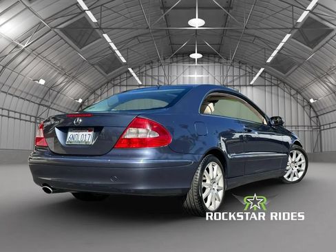 Used 2007 Mercedes-Benz CLK 350 Coupe image 2