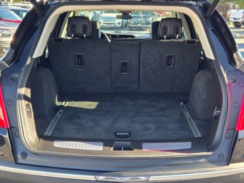 Used 2017 Cadillac XT5 Luxury w/ Driver Awareness Package image 12