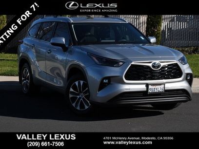 Used 2023 Toyota Highlander XLE