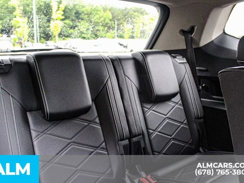 Used 2025 Volkswagen Atlas SE FWD image 21