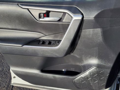 Used 2023 Toyota RAV4 XLE image 14