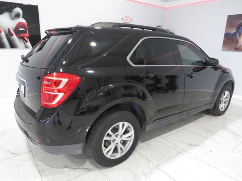 Used 2017 Chevrolet Equinox LT w/ Convenience Package FWD image 4