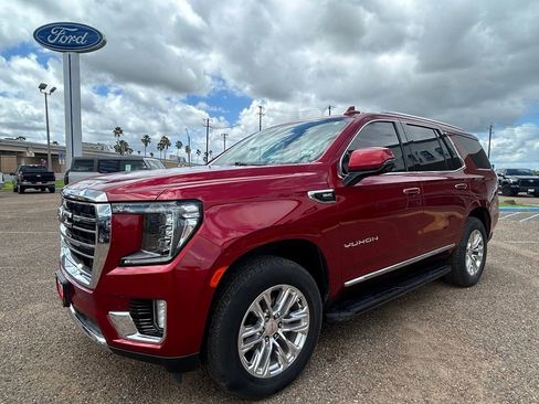 Used 2021 GMC Yukon SLT w/ SLT Premium Package RWD image 3