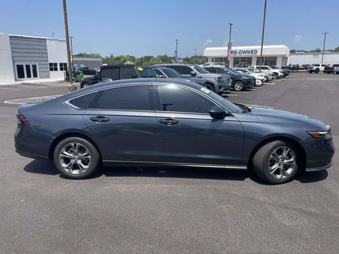 Used 2024 Honda Accord EX image 2